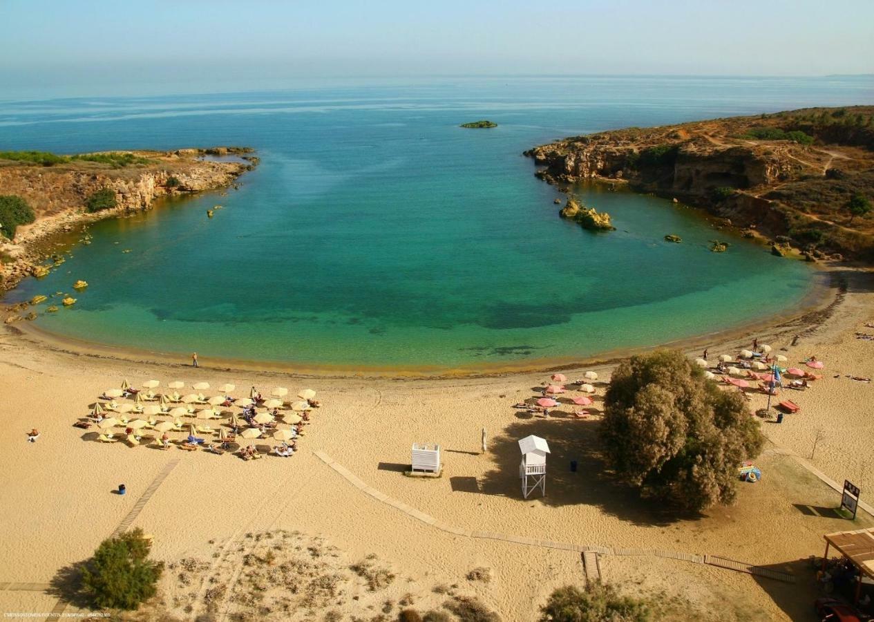 Ikia Aretousa Kato Daratso Luaran gambar